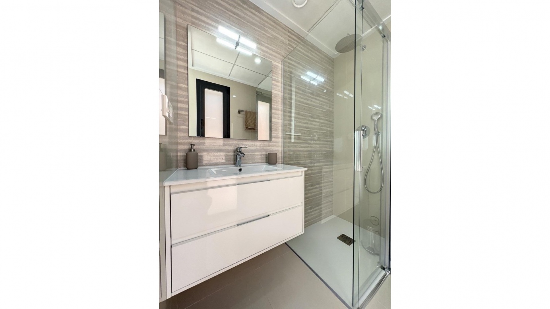 Wiederverkauf - Stadthaus - Villamartin - PAU 26