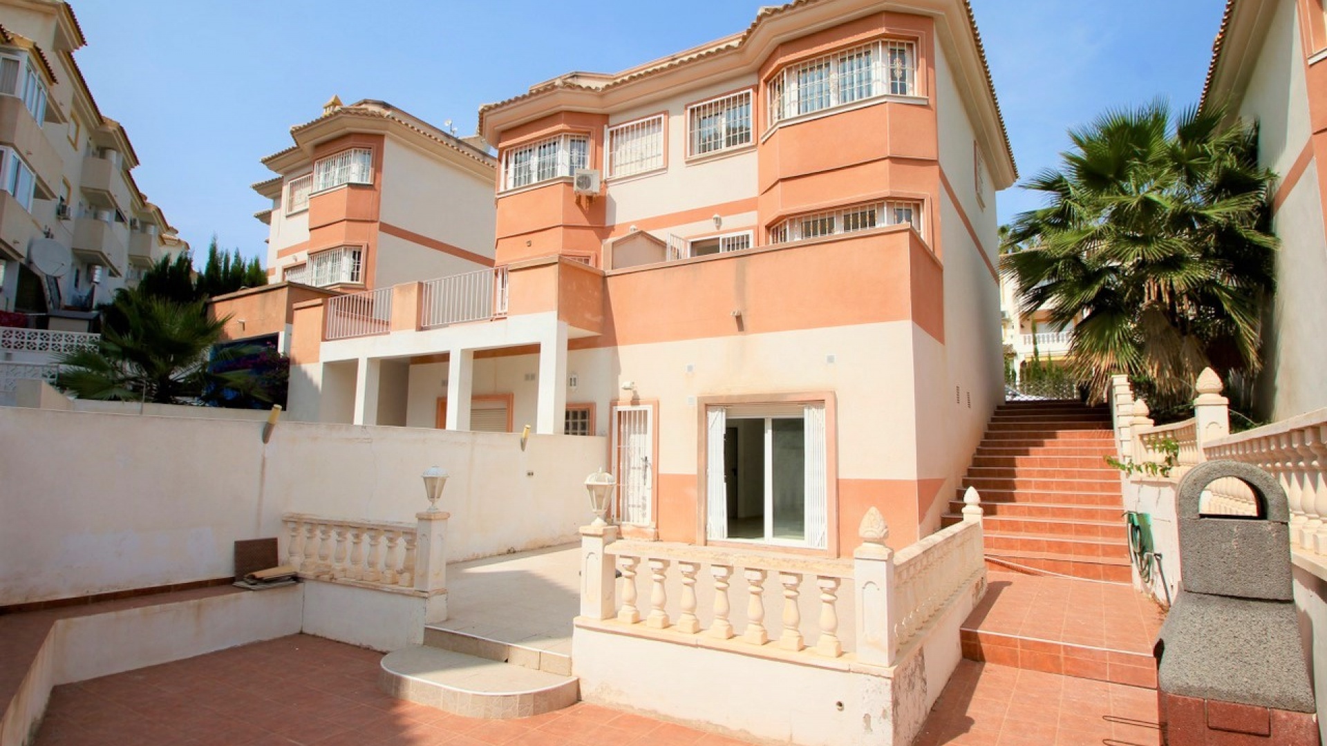 Wiederverkauf - Stadthaus - Villamartin - Res. Sevilla