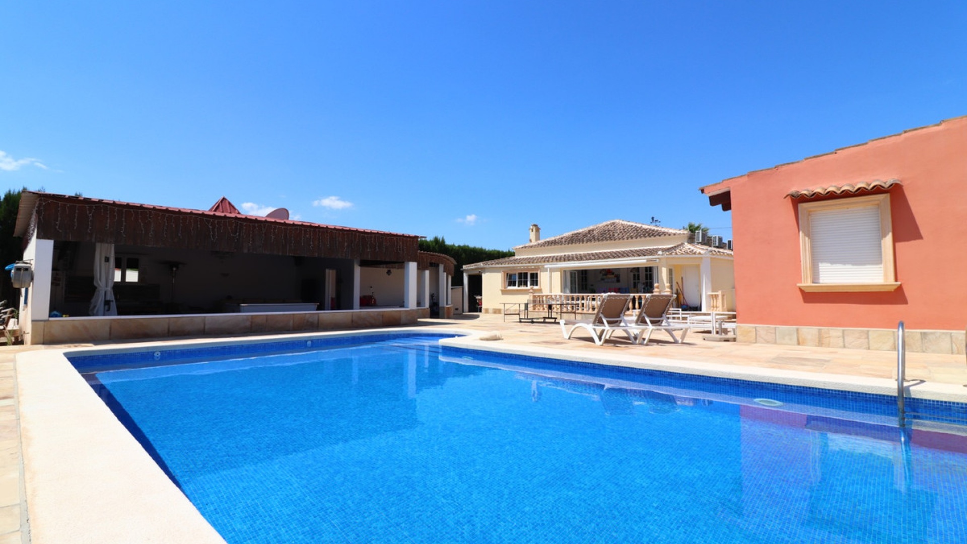 Wiederverkauf - Villa - Almoradi - Heredades