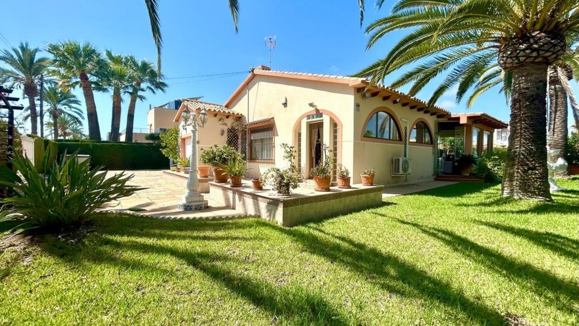 Wiederverkauf - Villa - Cabo Roig - beachside cabo roig