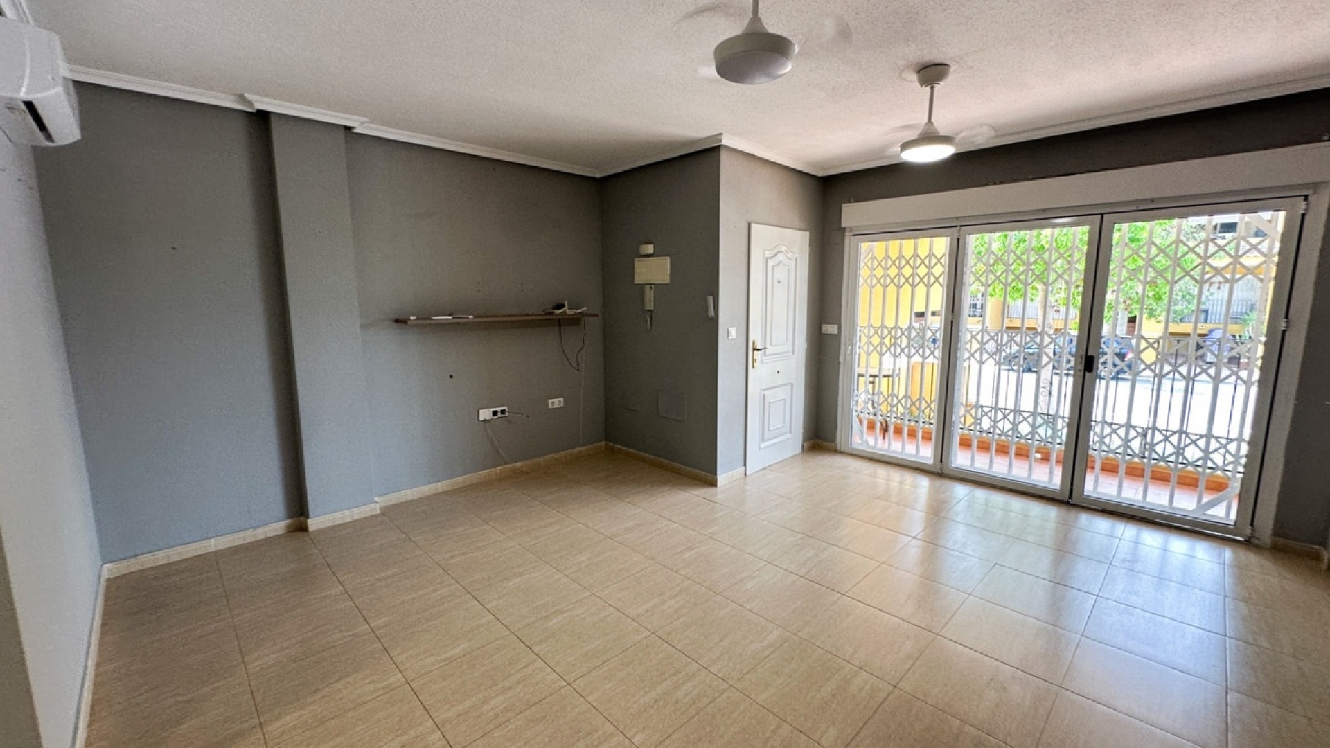 Wiederverkauf - Villa - Daya Nueva - Daya Nueva Centro
