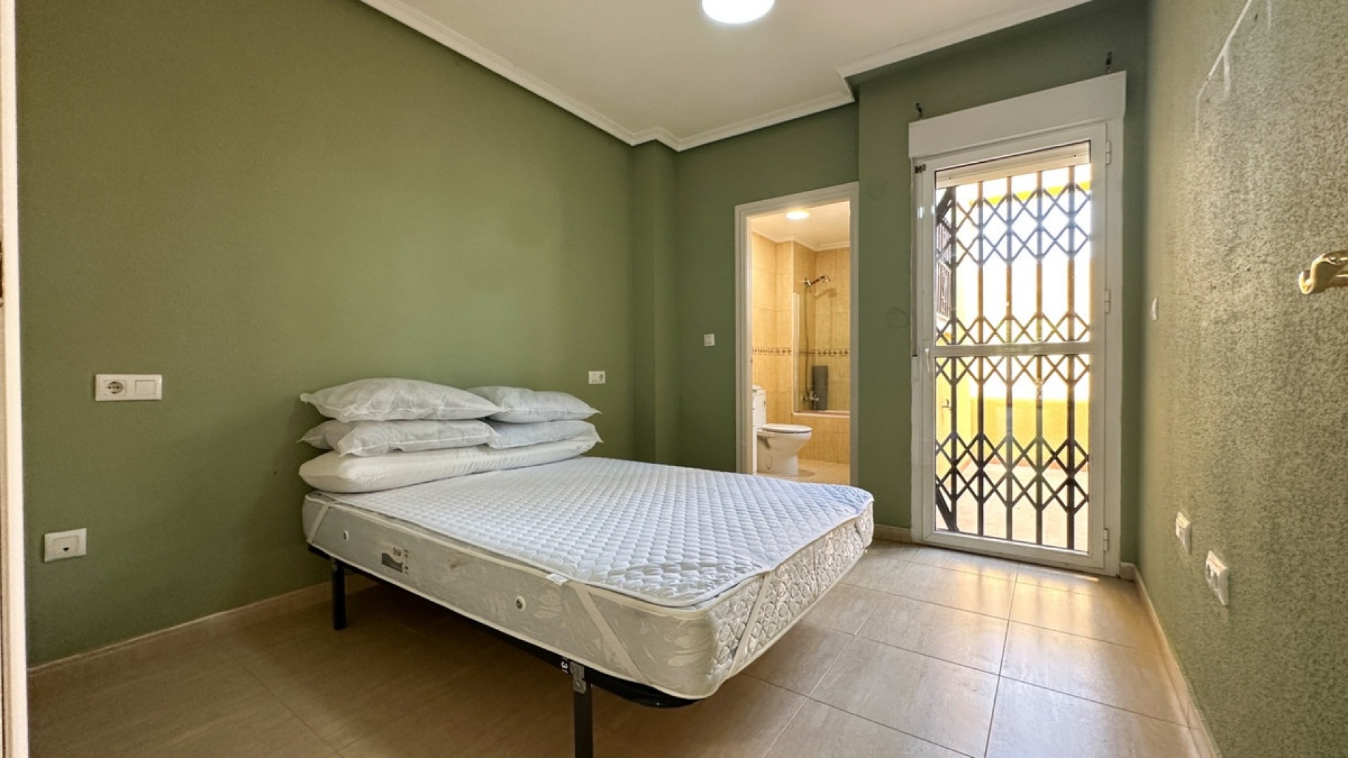 Wiederverkauf - Villa - Daya Nueva - Daya Nueva Centro