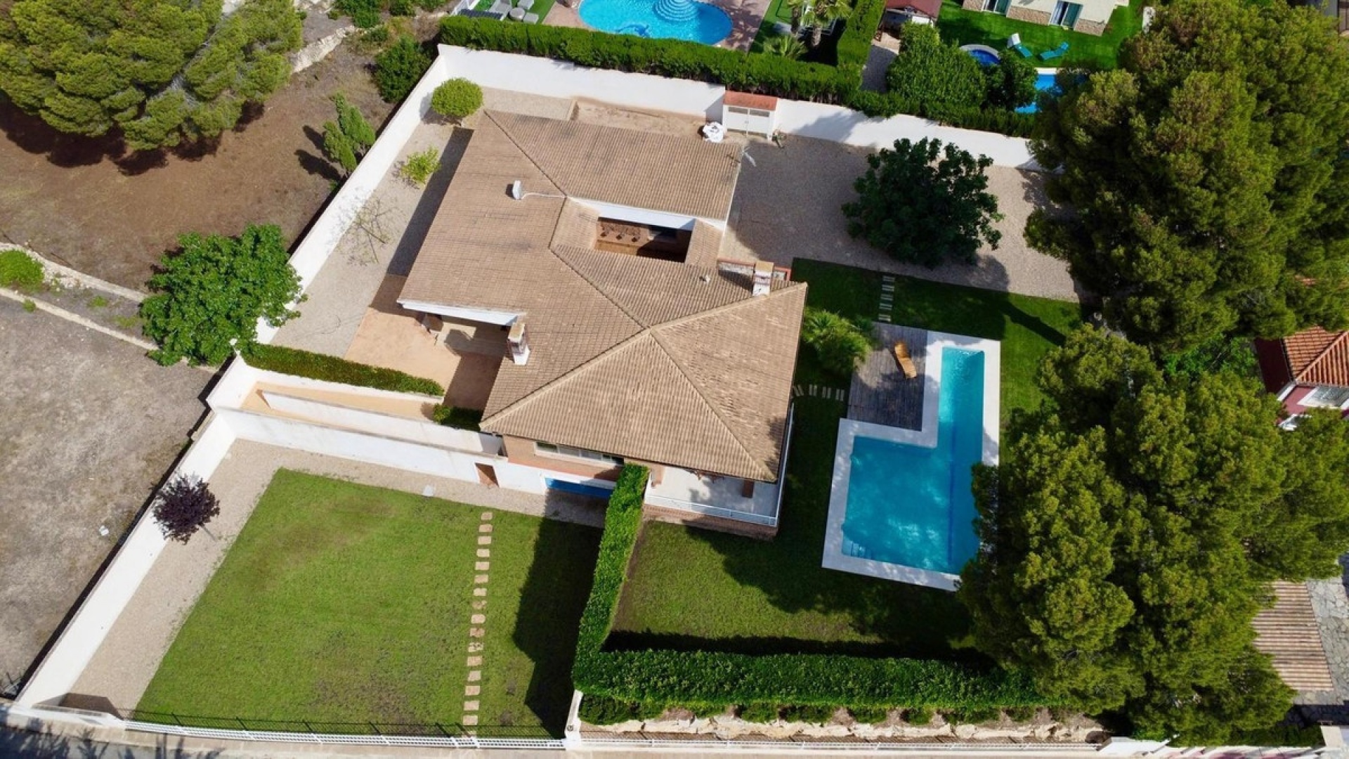 Wiederverkauf - Villa - La Nucia - La Nucia Centro
