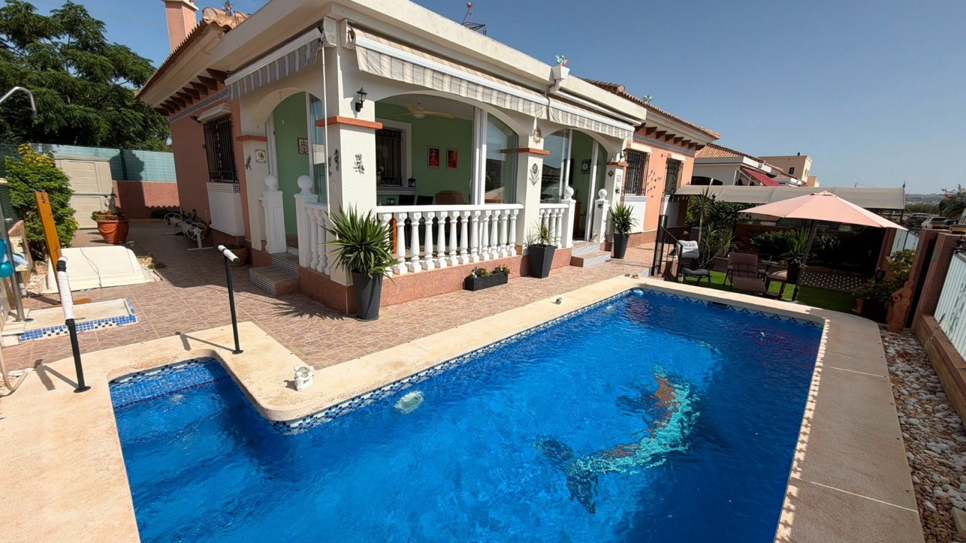Wiederverkauf - Villa - Los Montesinos - La Herada