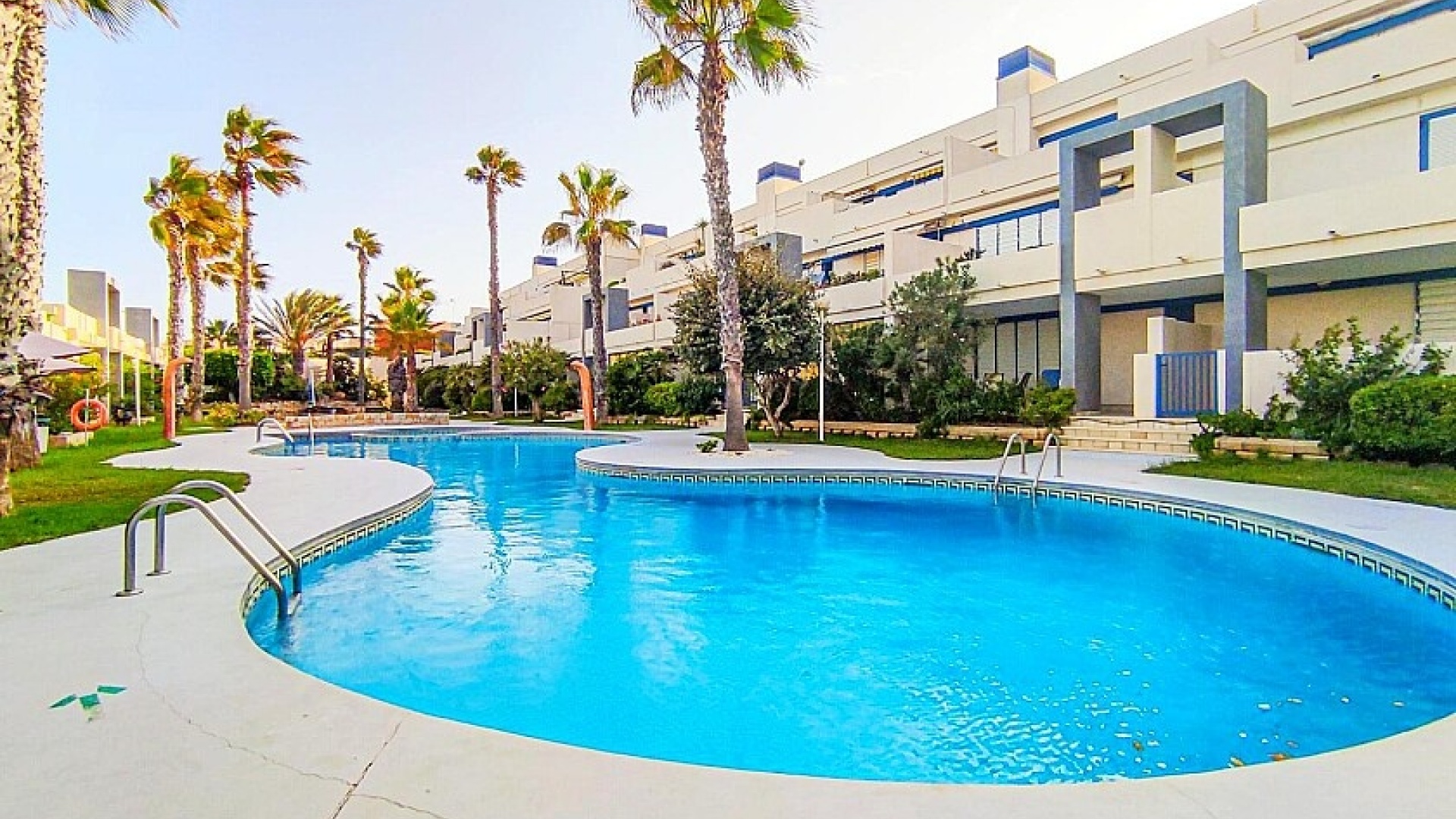 Wiederverkauf - Villa - Orihuela Costa - Villamartin