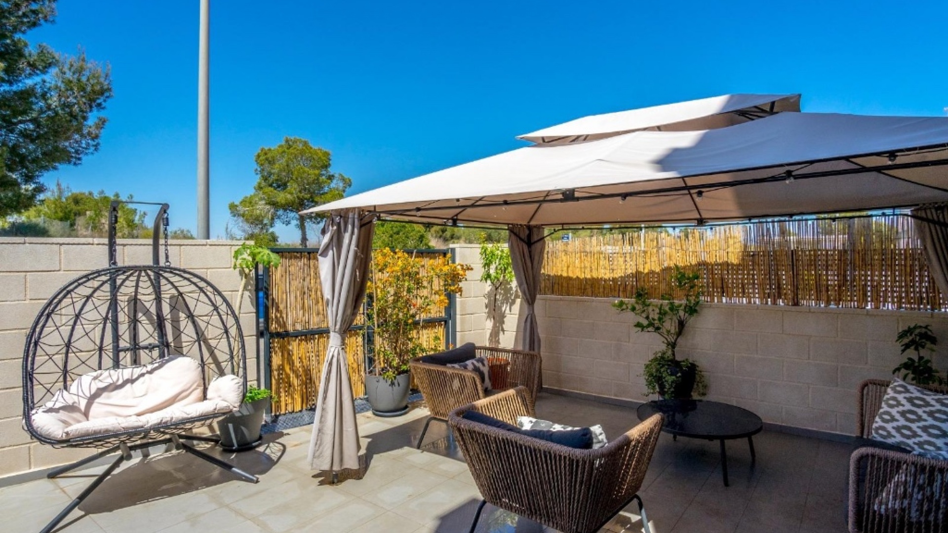 Wiederverkauf - Villa - Orihuela Costa - Villamartin