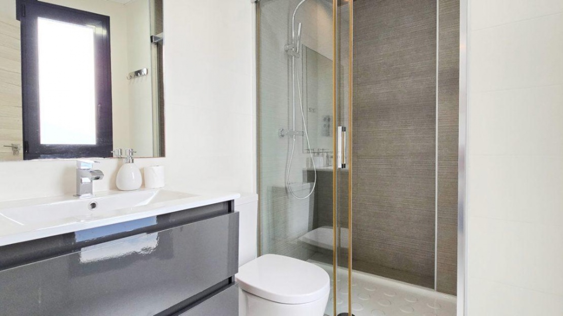 Wiederverkauf - Villa - Orihuela Costa - Villamartin