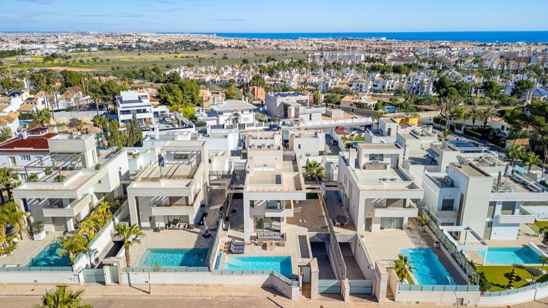 Wiederverkauf - Villa - Orihuela Costa - Villamartin