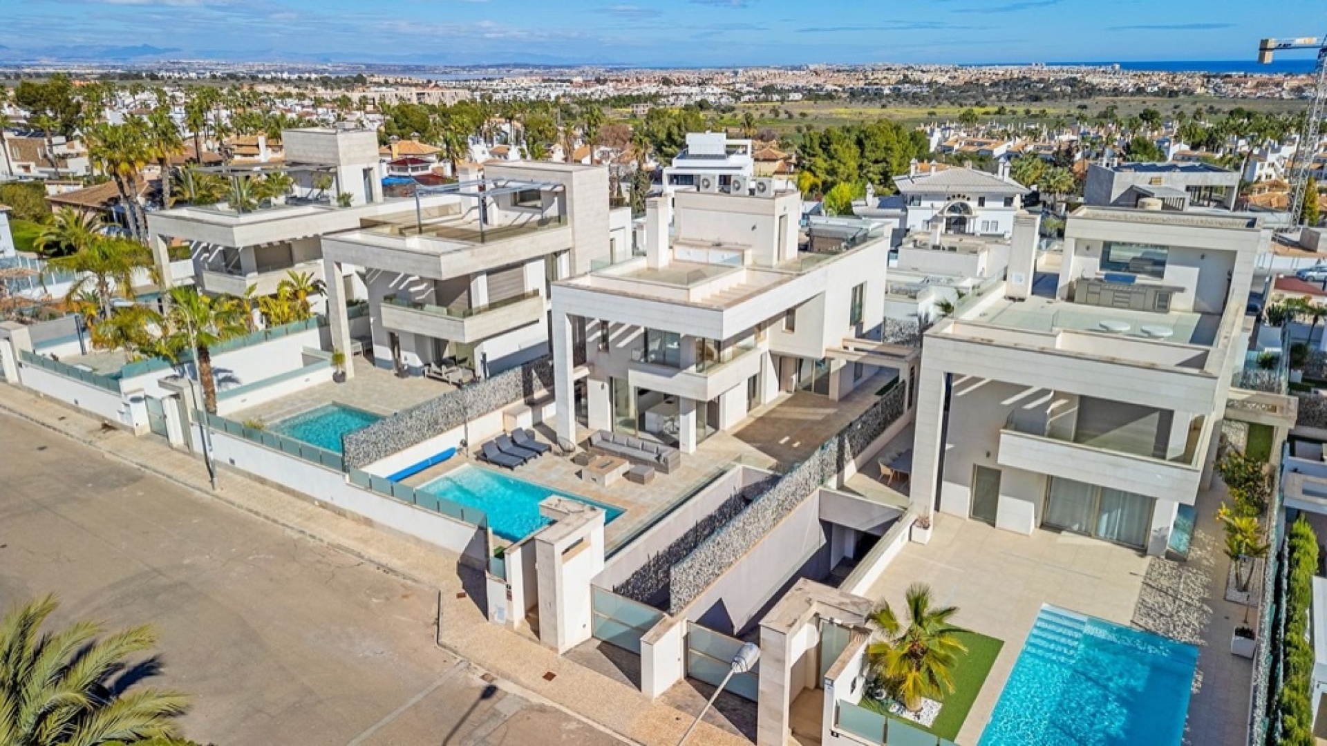 Wiederverkauf - Villa - Orihuela Costa - Villamartin