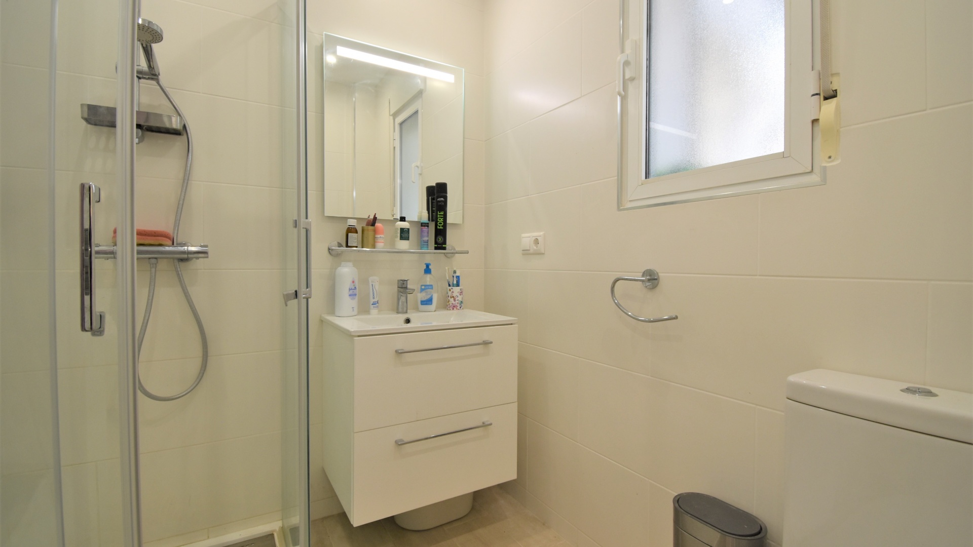 Wiederverkauf - Villa - Orihuela Costa - Villamartin