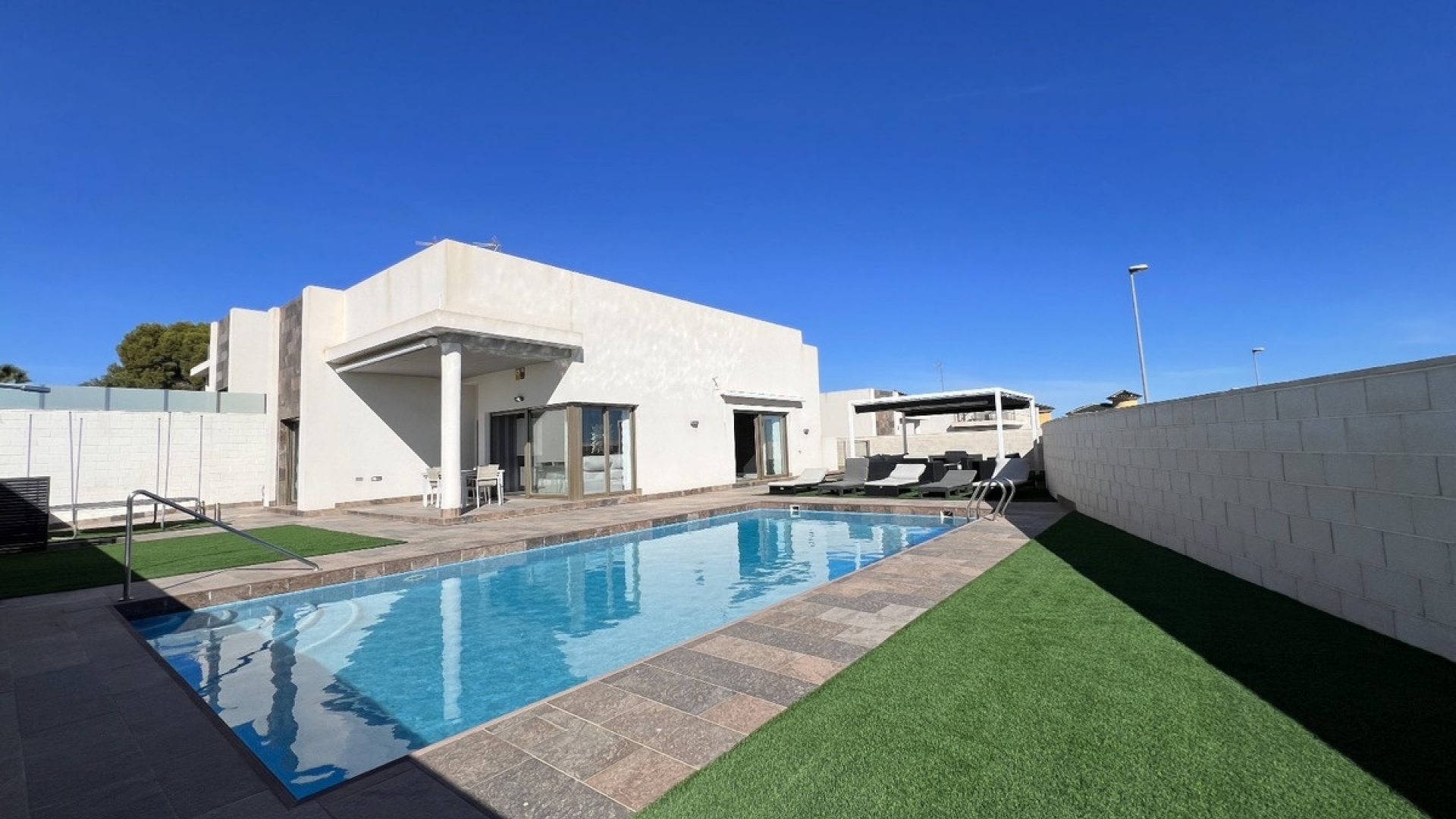 Wiederverkauf - Villa - Orihuela - Orihuela Costa