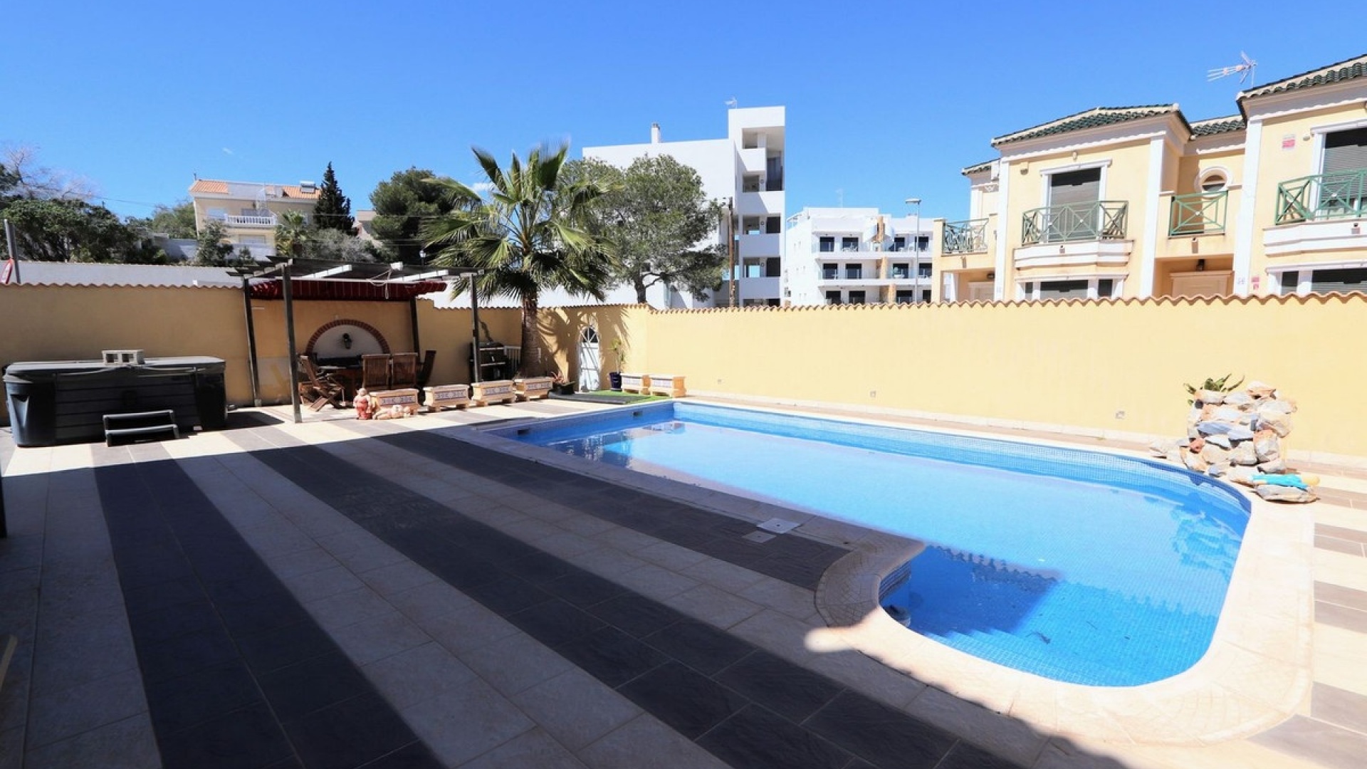 Wiederverkauf - Villa - Orihuela - Villamartin