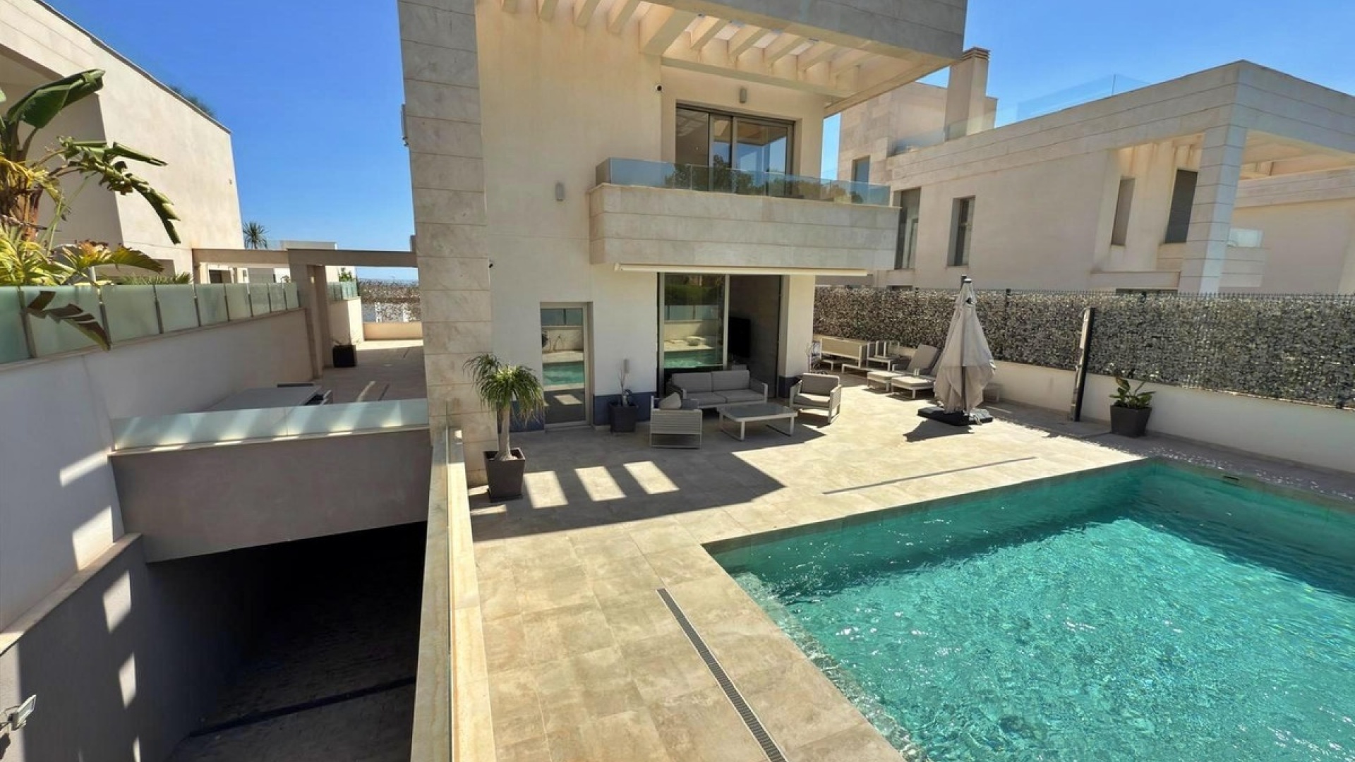 Wiederverkauf - Villa - Orihuela - Villamartin