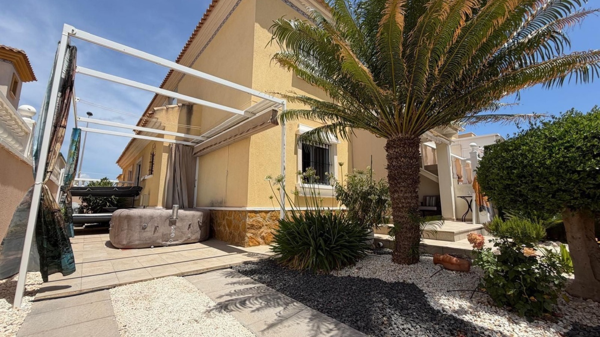Wiederverkauf - Villa - Orihuela - Villamartin