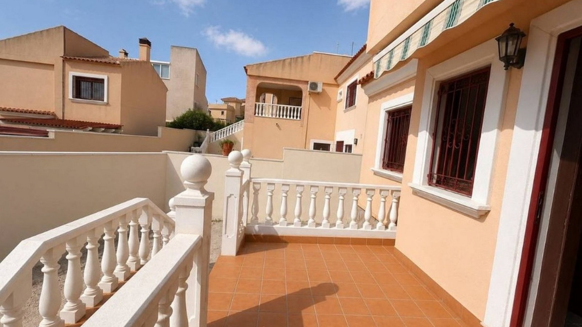 Wiederverkauf - Villa - Orihuela - Villamartin