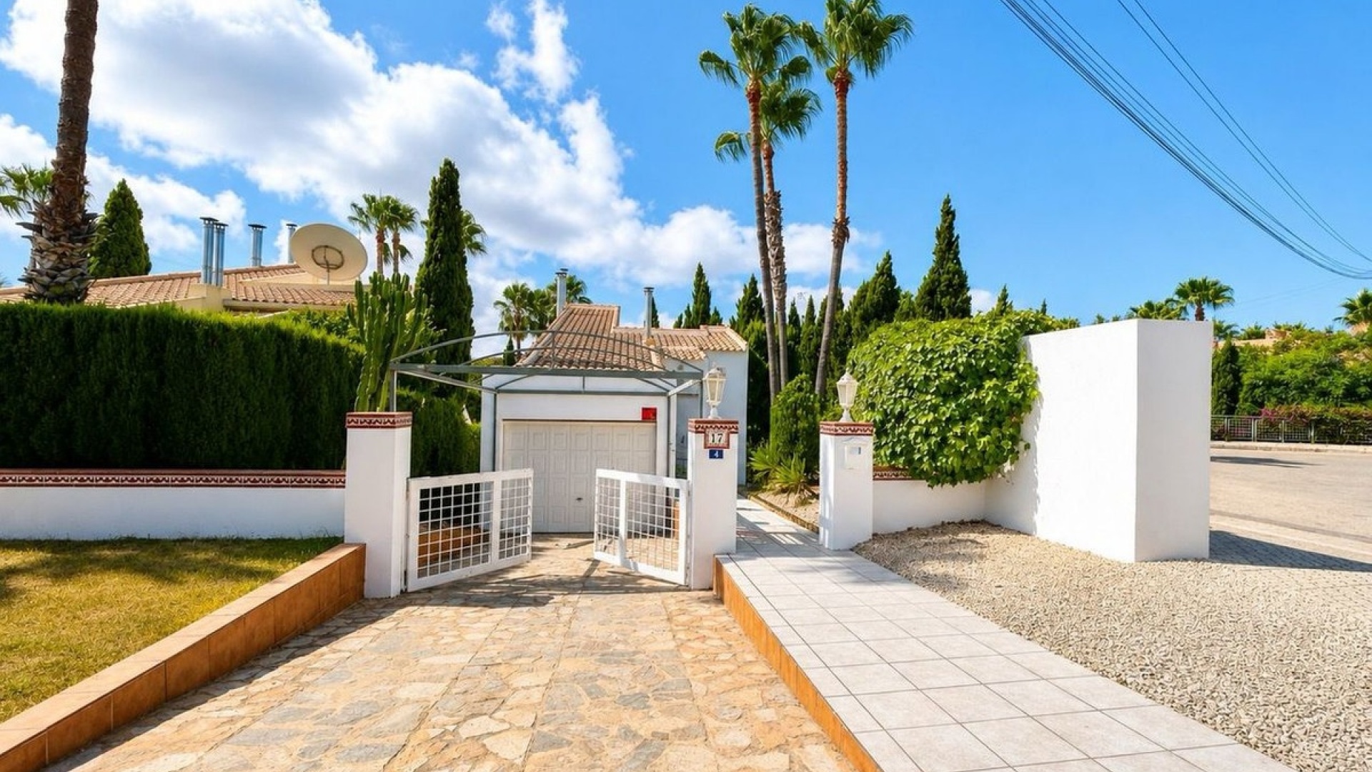 Wiederverkauf - Villa - Orihuela - Villamartin