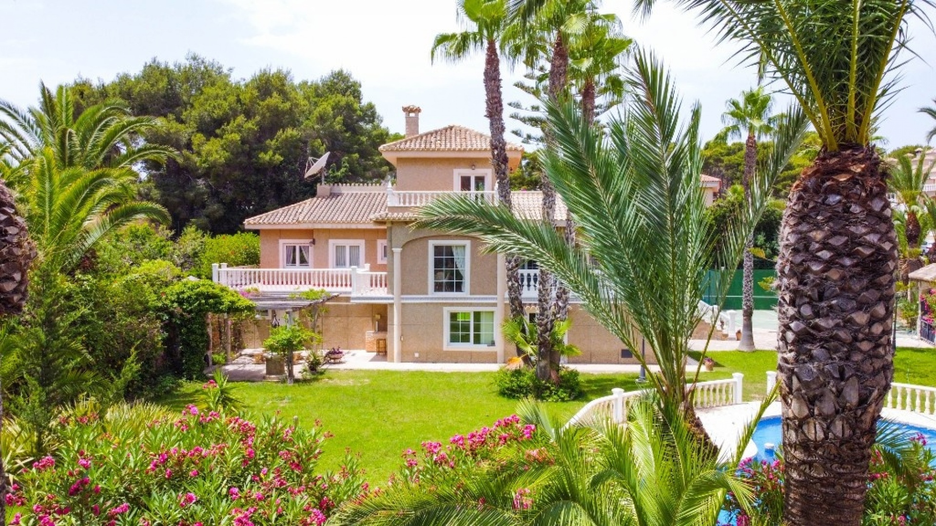 Wiederverkauf - Villa - Orihuela - Villamartin