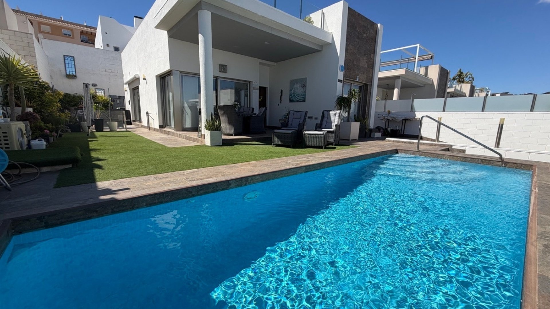 Wiederverkauf - Villa - Orihuela - Villamartin
