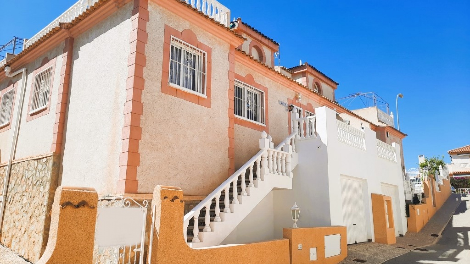 Wiederverkauf - Villa - Playa Flamenca - flamingo hills