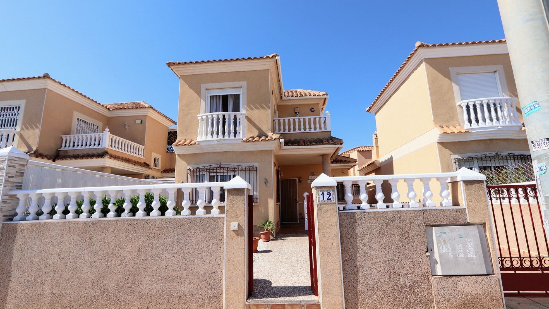 Wiederverkauf - Villa - Playa Flamenca - La Pinada