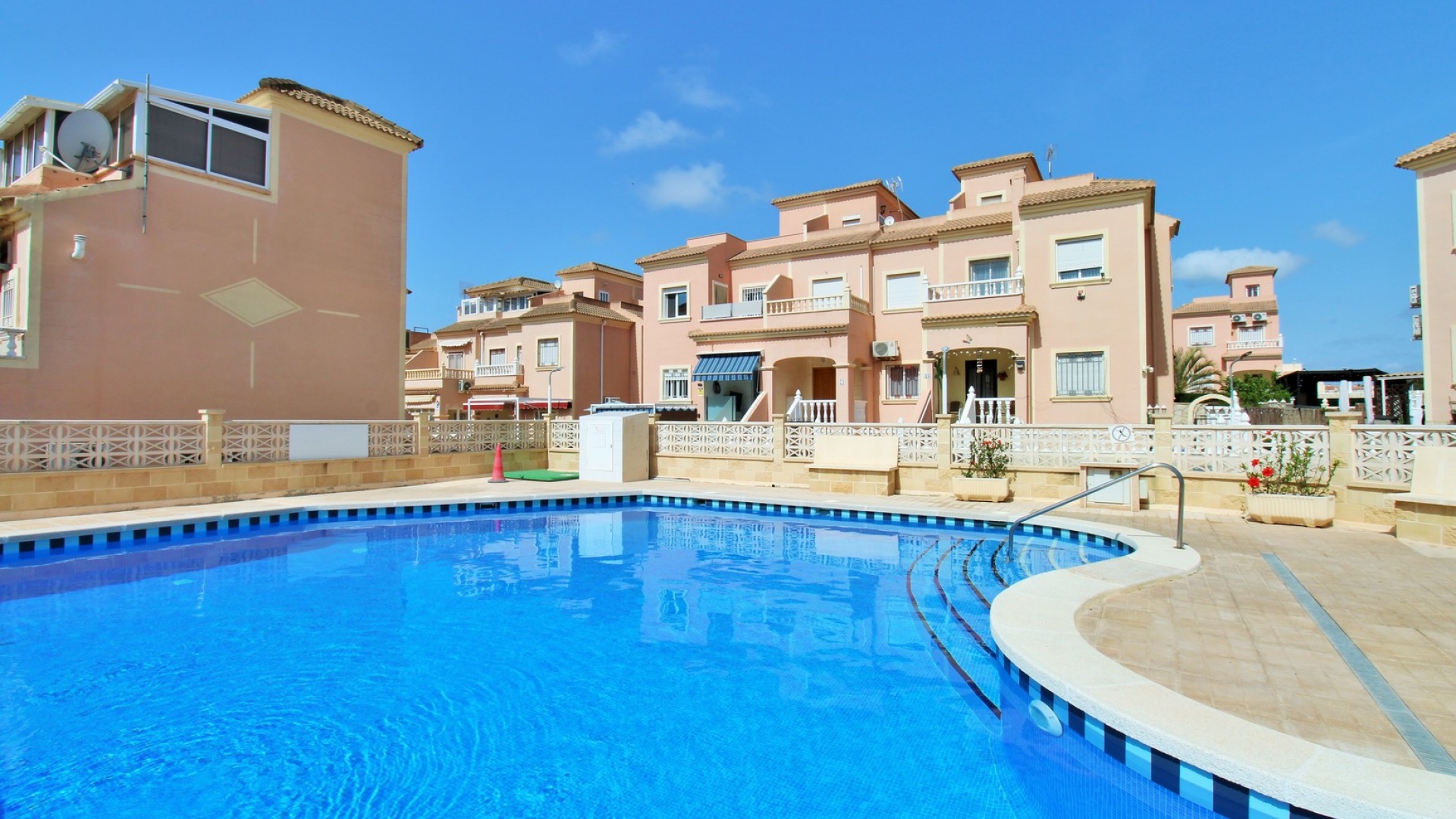 Wiederverkauf - Villa - Playa Flamenca - pueblo caballero