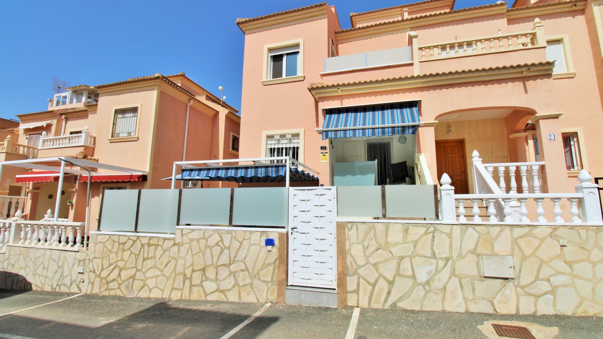 Wiederverkauf - Villa - Playa Flamenca - pueblo caballero