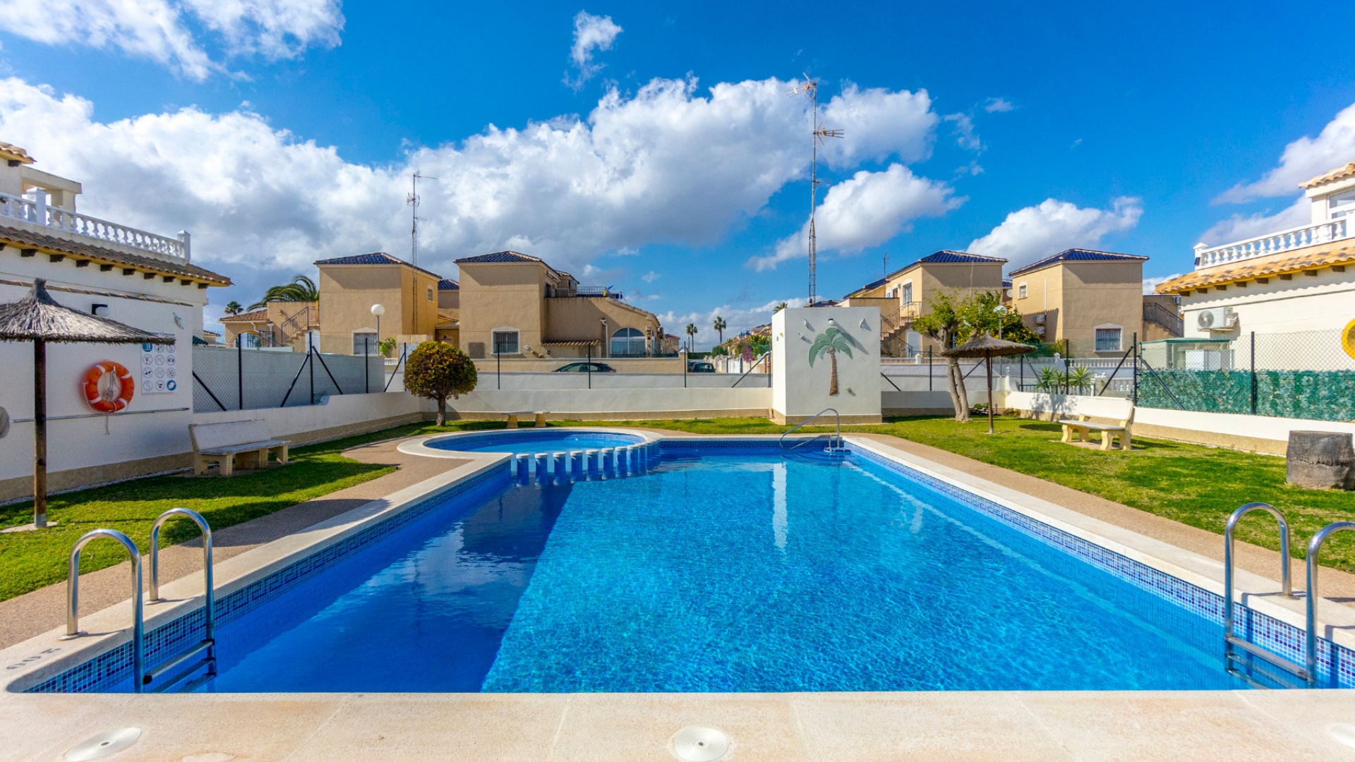 Wiederverkauf - Villa - Punta Prima - los naranjos