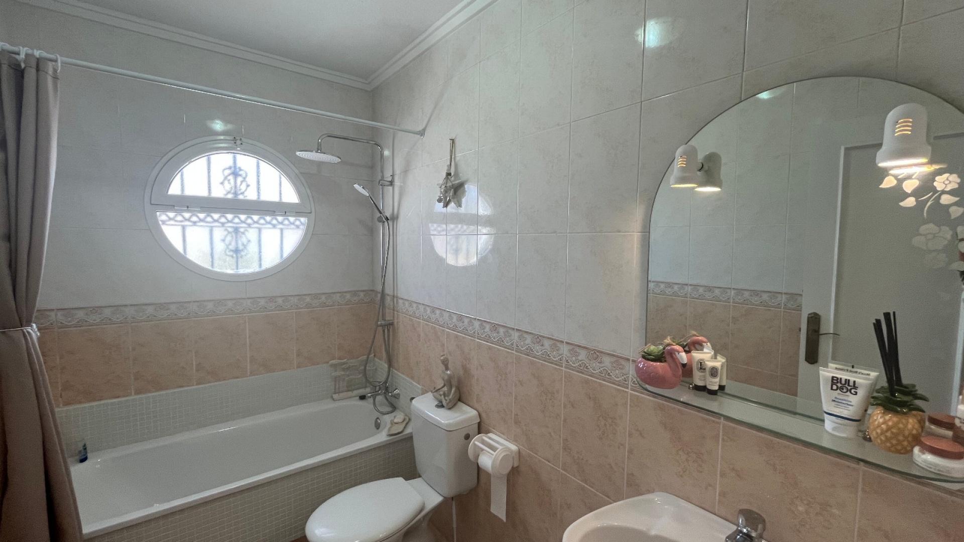 Wiederverkauf - Villa - Punta Prima - serena