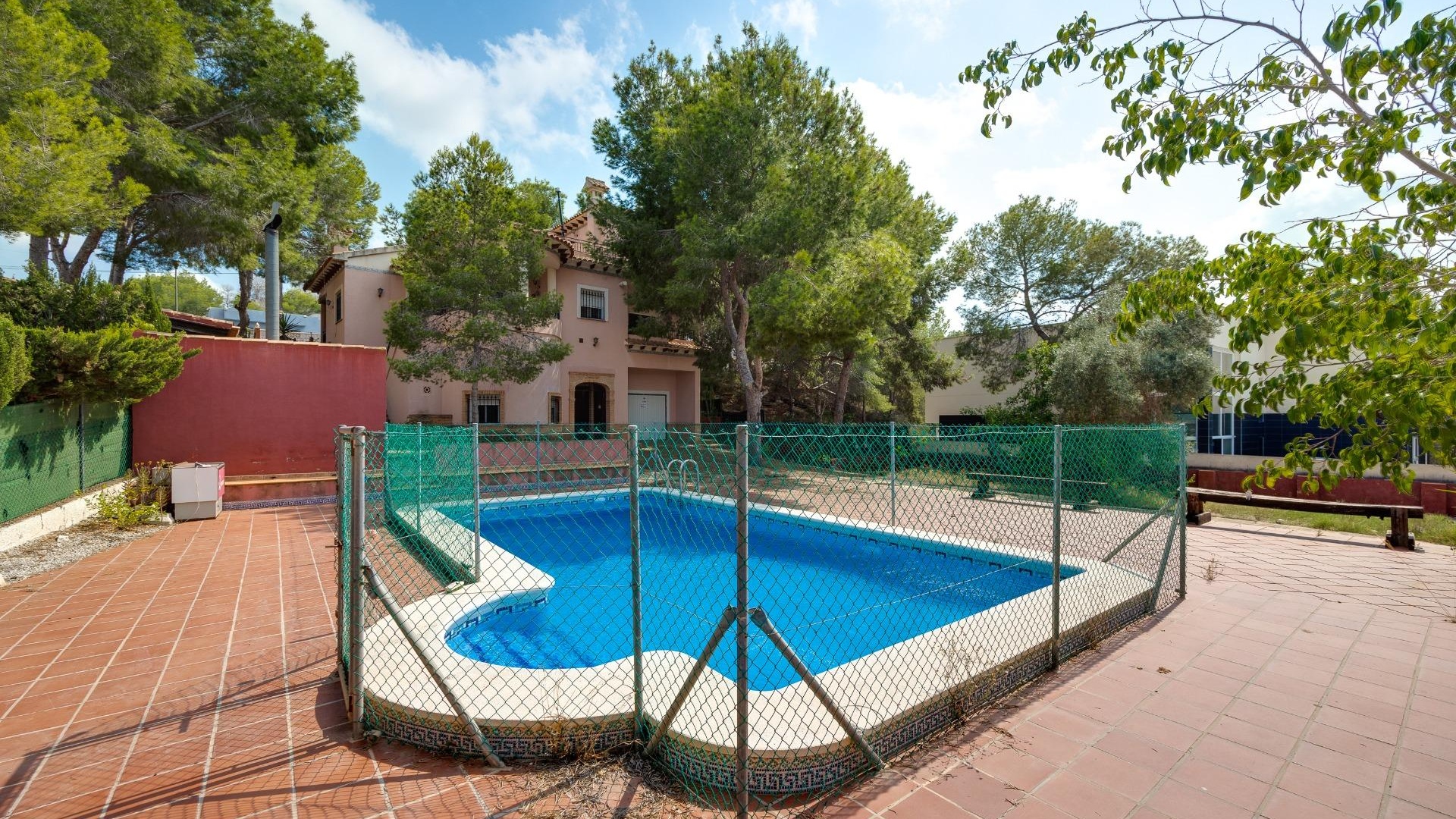 Wiederverkauf - Villa - San Miguel de Salinas - las comunicaciones