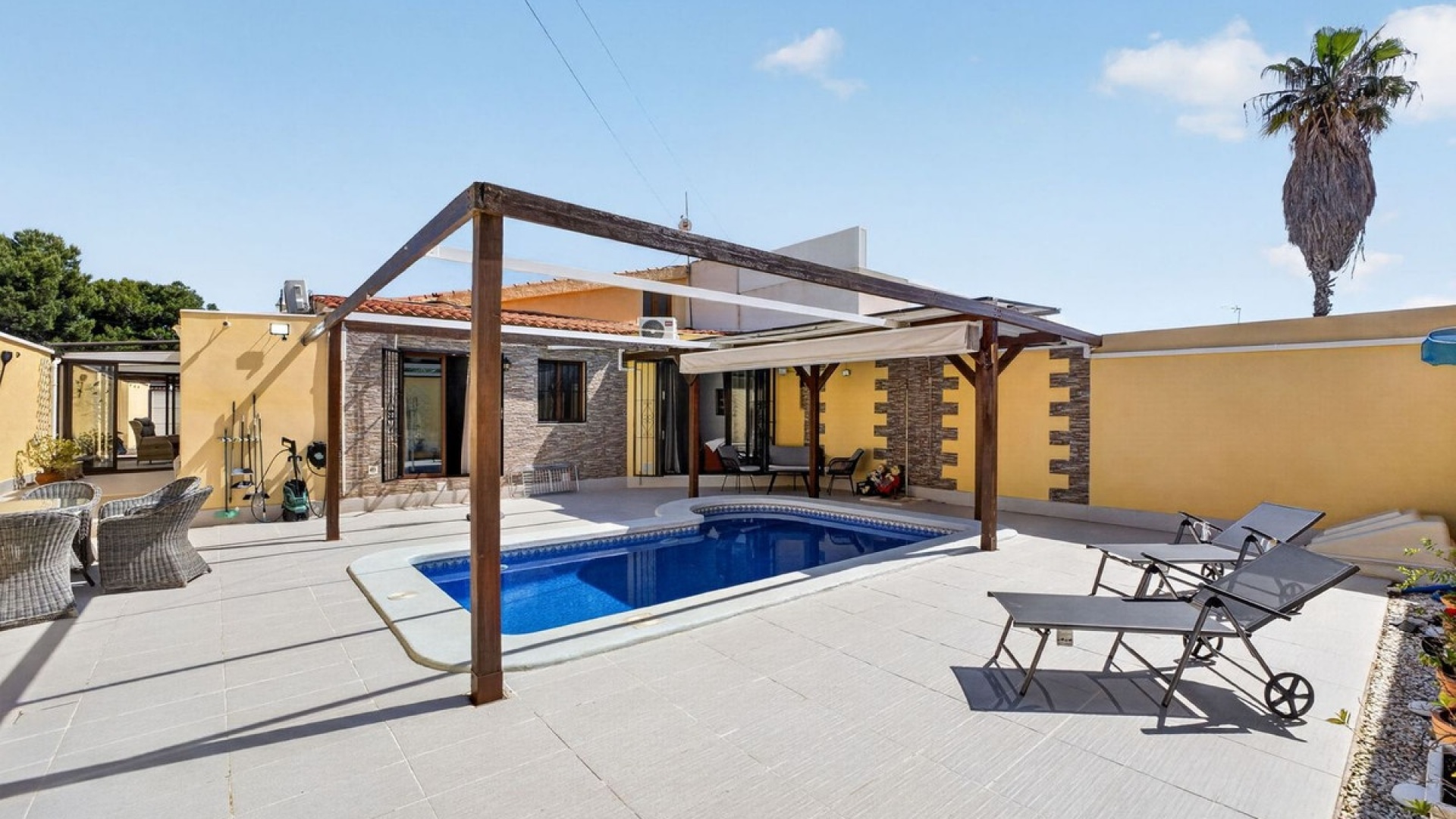 Wiederverkauf - Villa - Torrevieja - Torrevieja Centro