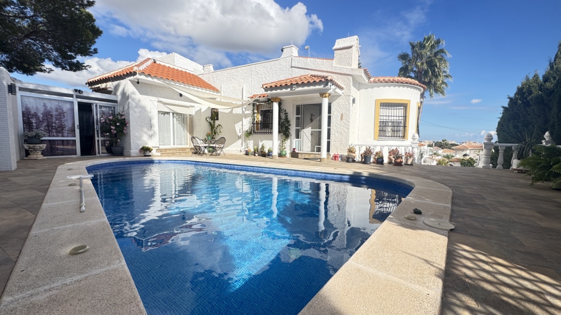 Wiederverkauf - Villa - Villamartin - blue lagoon