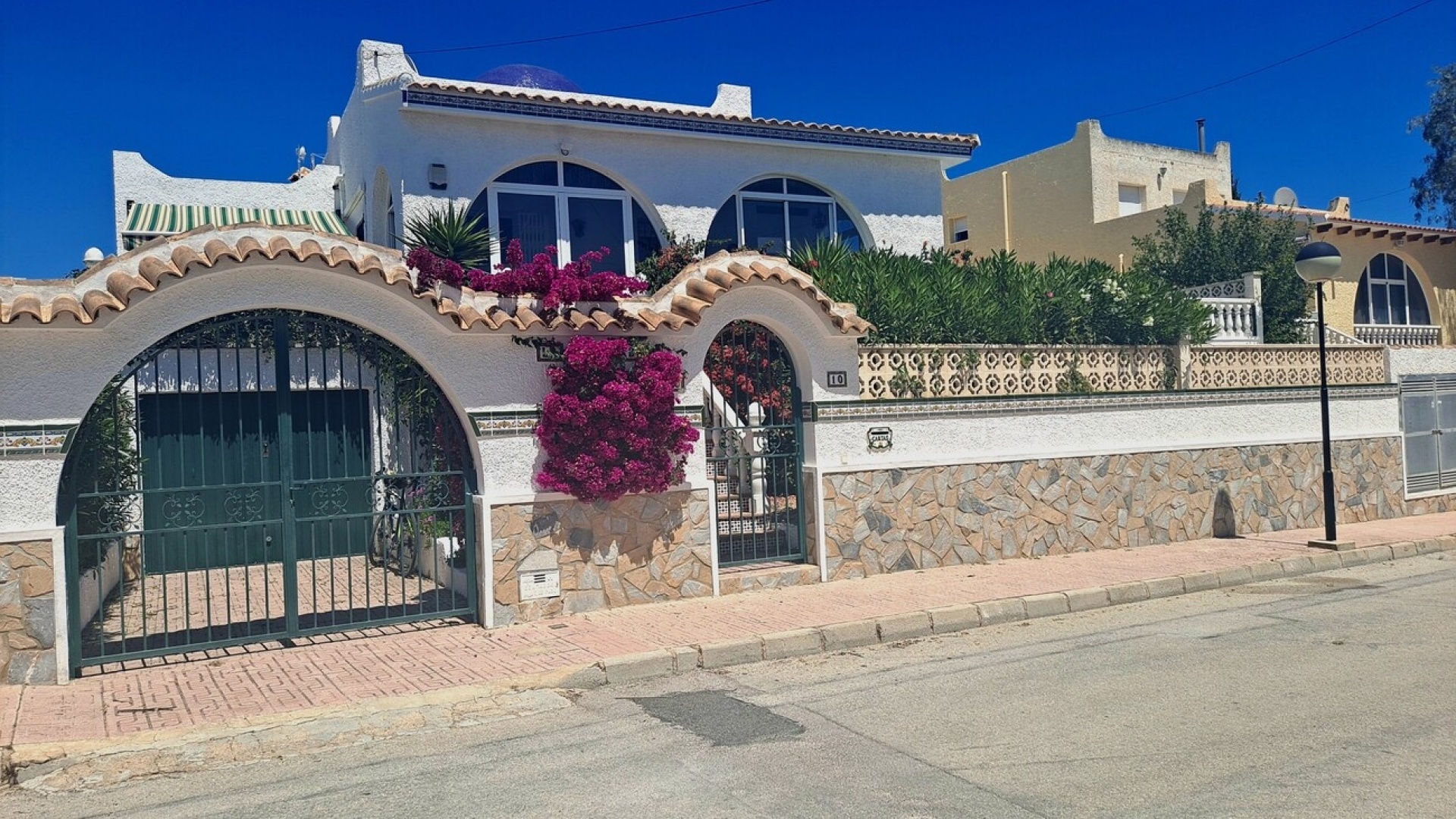 Wiederverkauf - Villa - Villamartin - blue lagoon