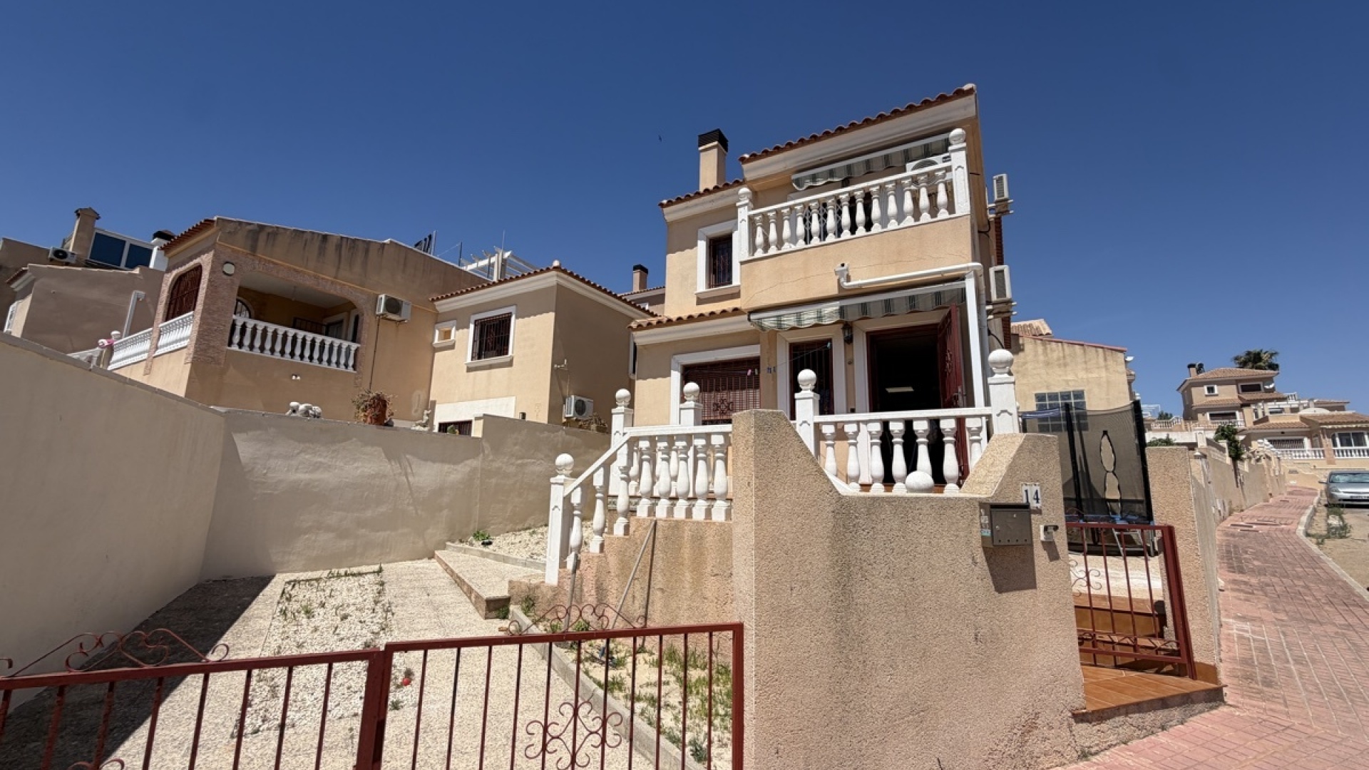 Wiederverkauf - Villa - Villamartin - blue lagoon