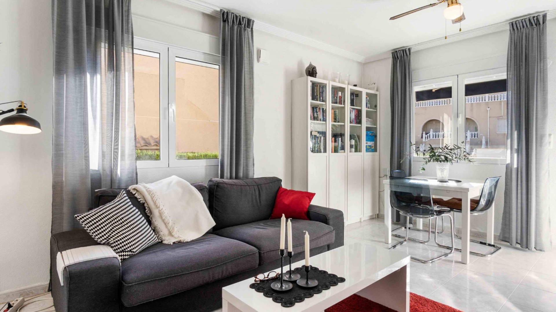 Wiederverkauf - Villa - Villamartin - blue lagoon