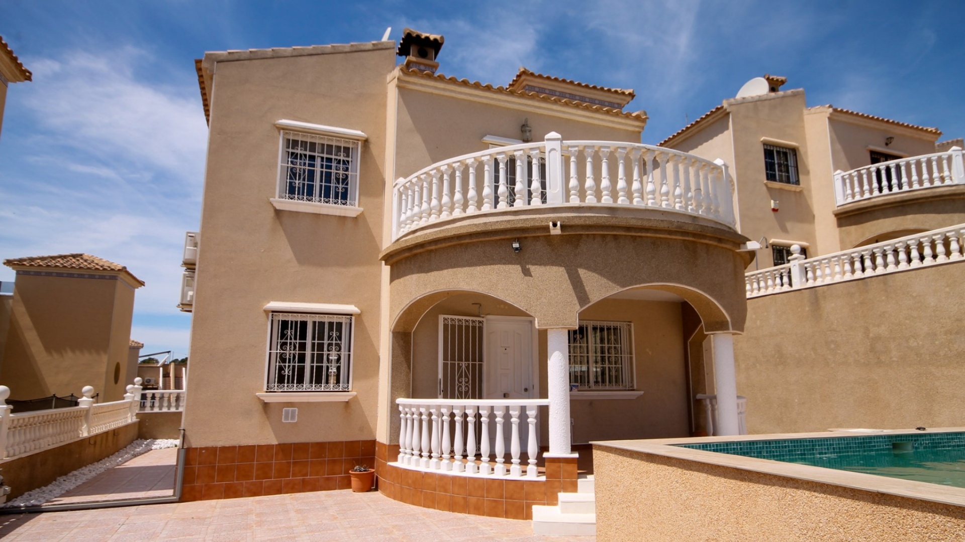 Wiederverkauf - Villa - Villamartin - El Galan