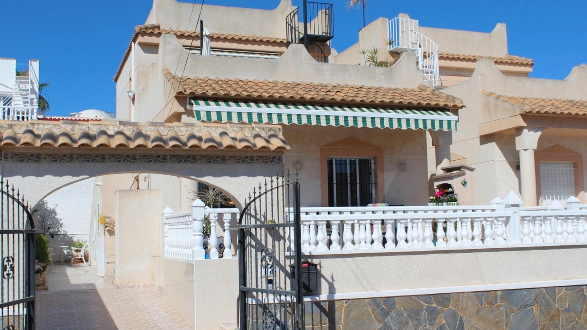 Wiederverkauf - Villa - Villamartin - El Galan