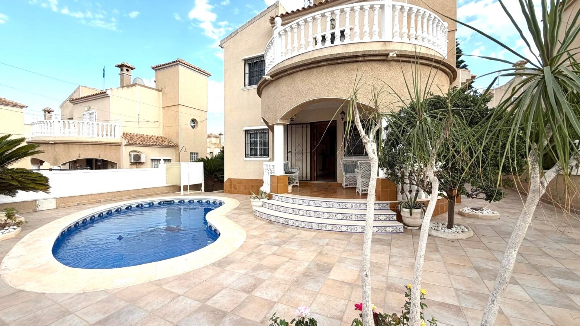 Wiederverkauf - Villa - Villamartin - El Galan