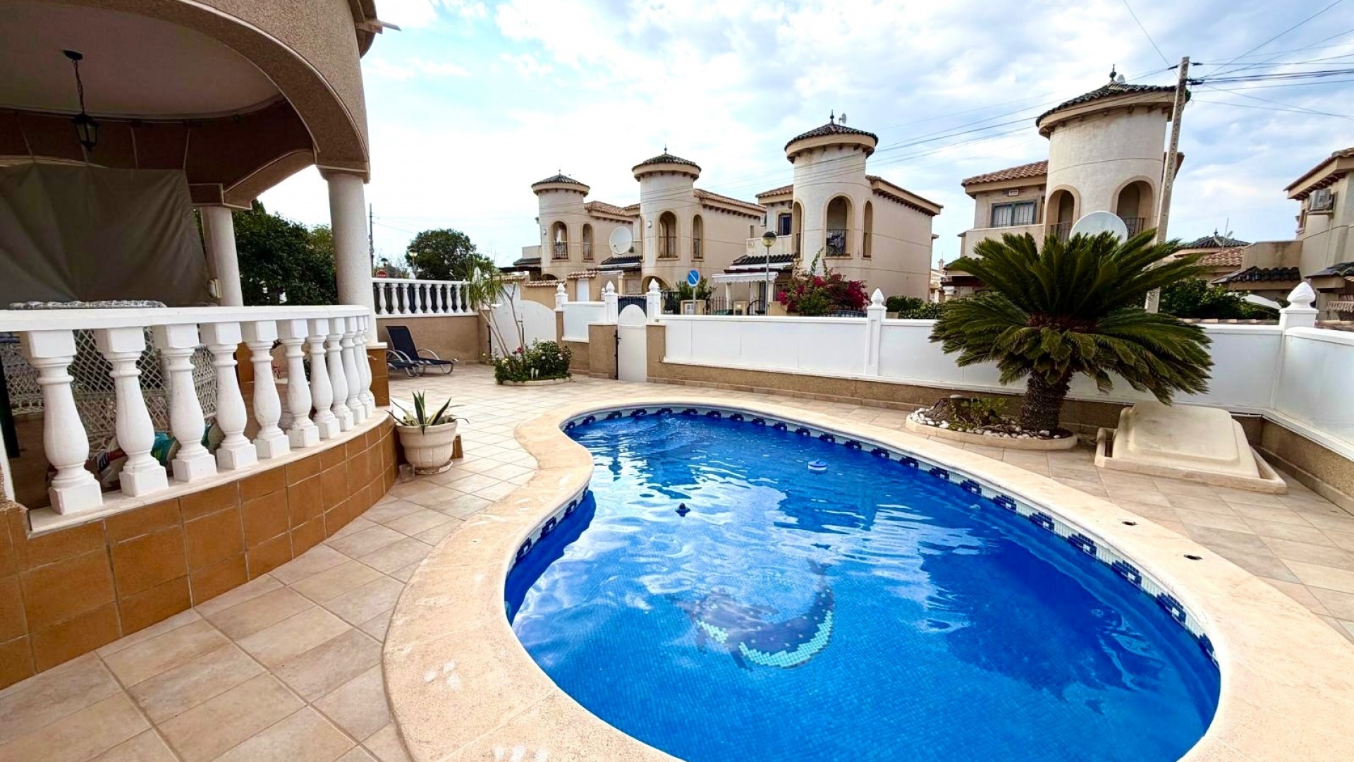 Wiederverkauf - Villa - Villamartin - El Galan