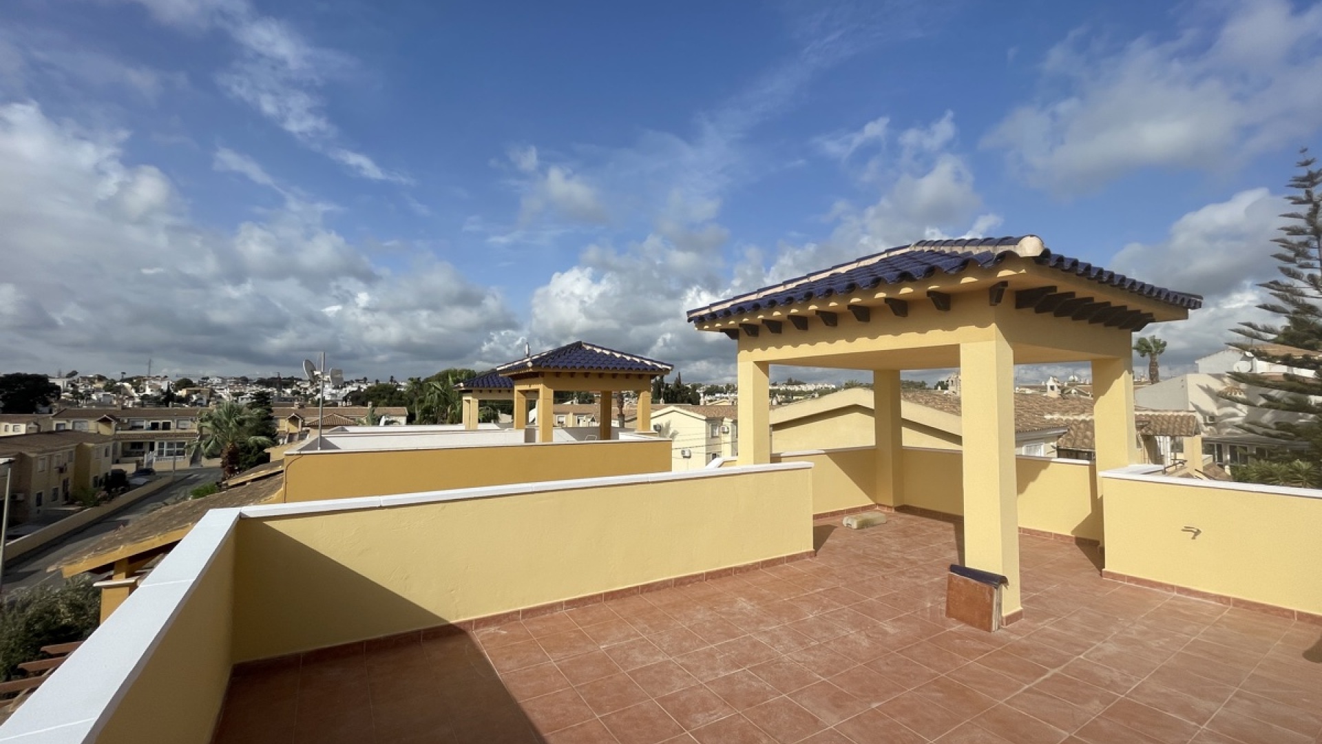 Wiederverkauf - Villa - Villamartin - lomas del golf