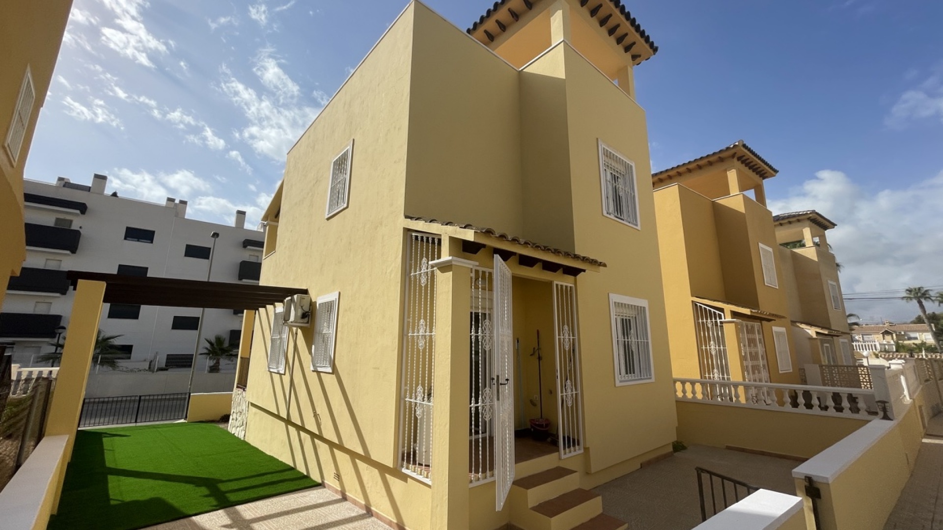 Wiederverkauf - Villa - Villamartin - lomas del golf