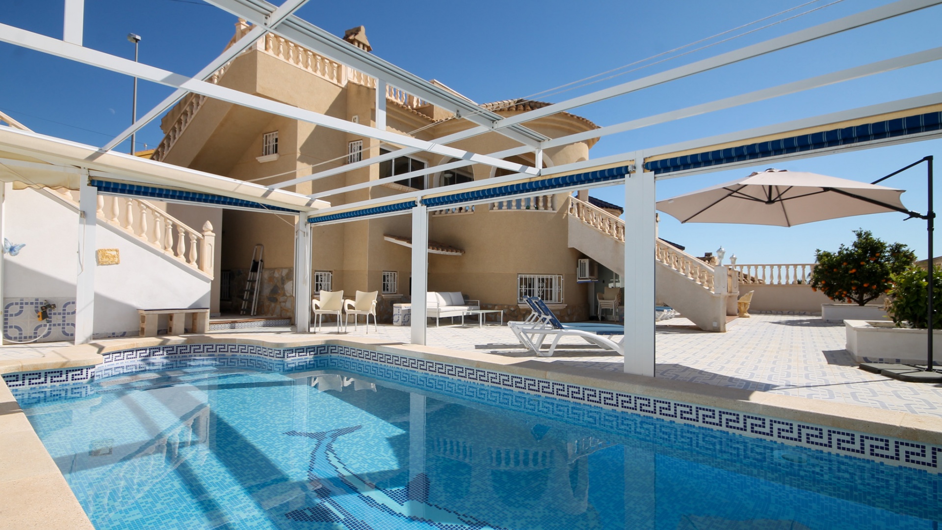 Wiederverkauf - Villa - Villamartin