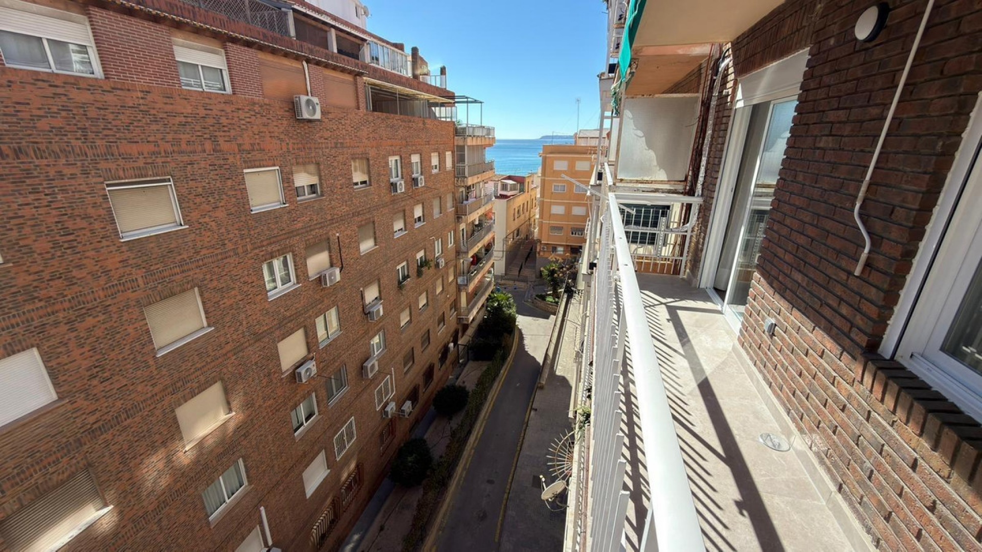 Wiederverkauf - Wohnung - Alicante - Alicante Centro
