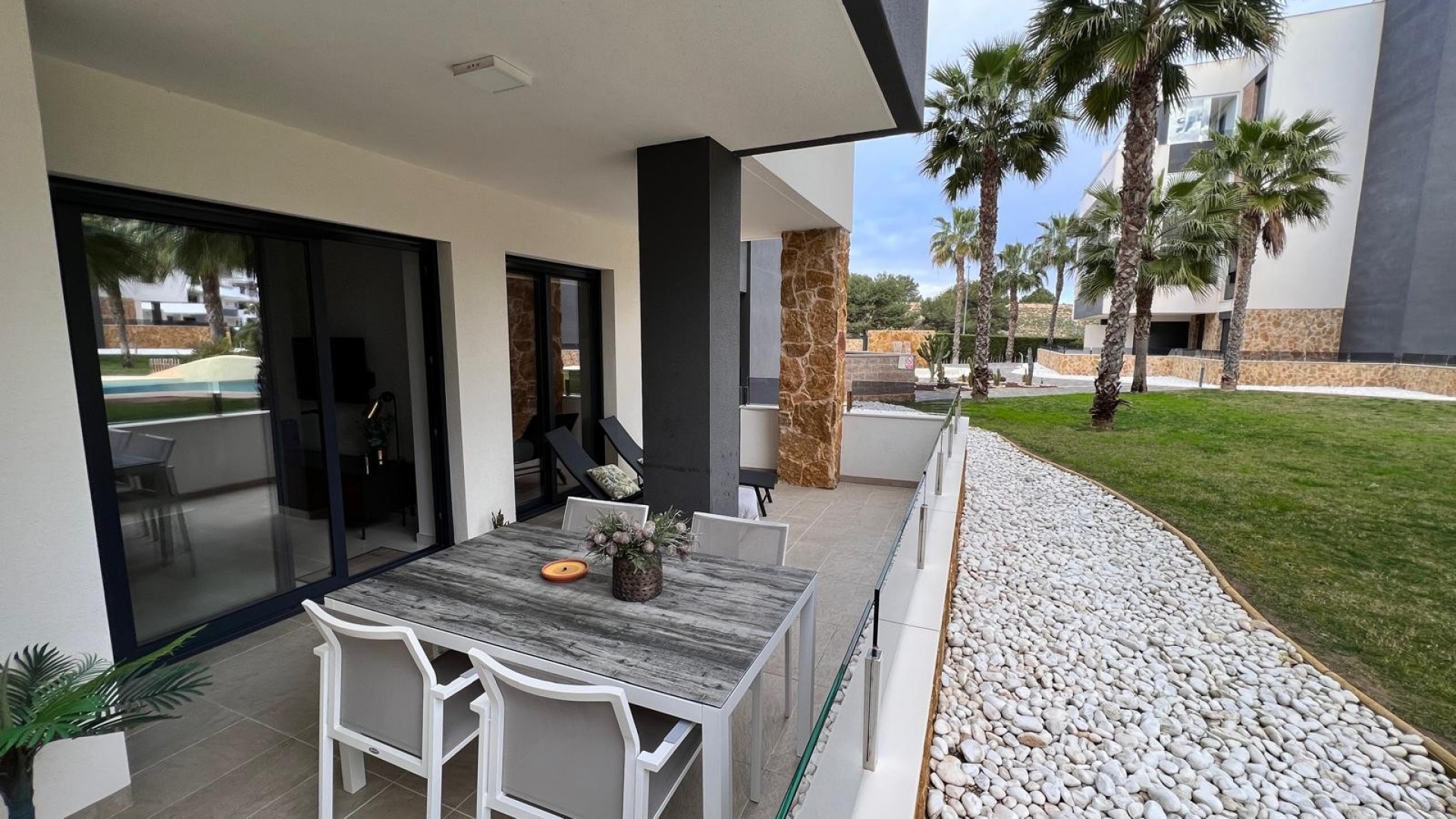 Wiederverkauf - Wohnung - Los Altos - Res. El Amanecer