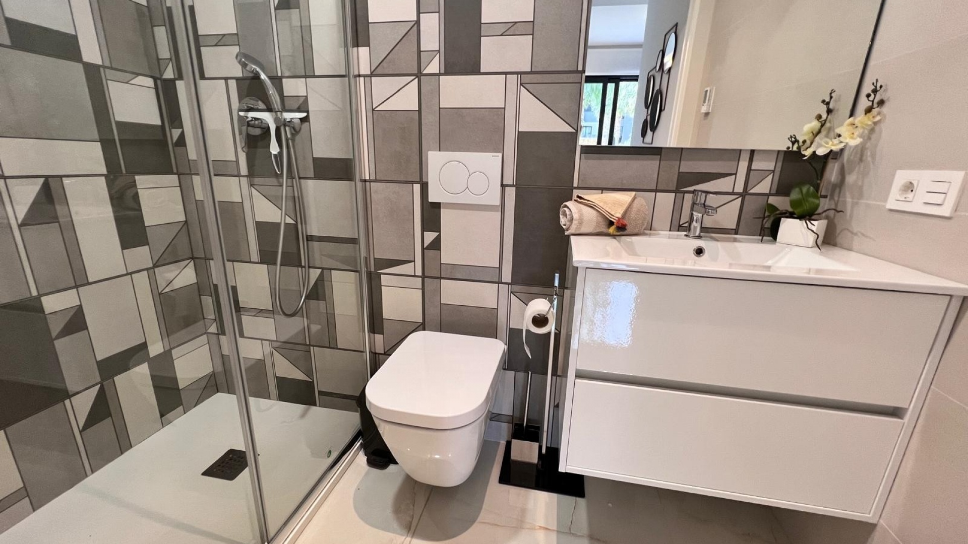 Wiederverkauf - Wohnung - Los Altos - Res. El Amanecer