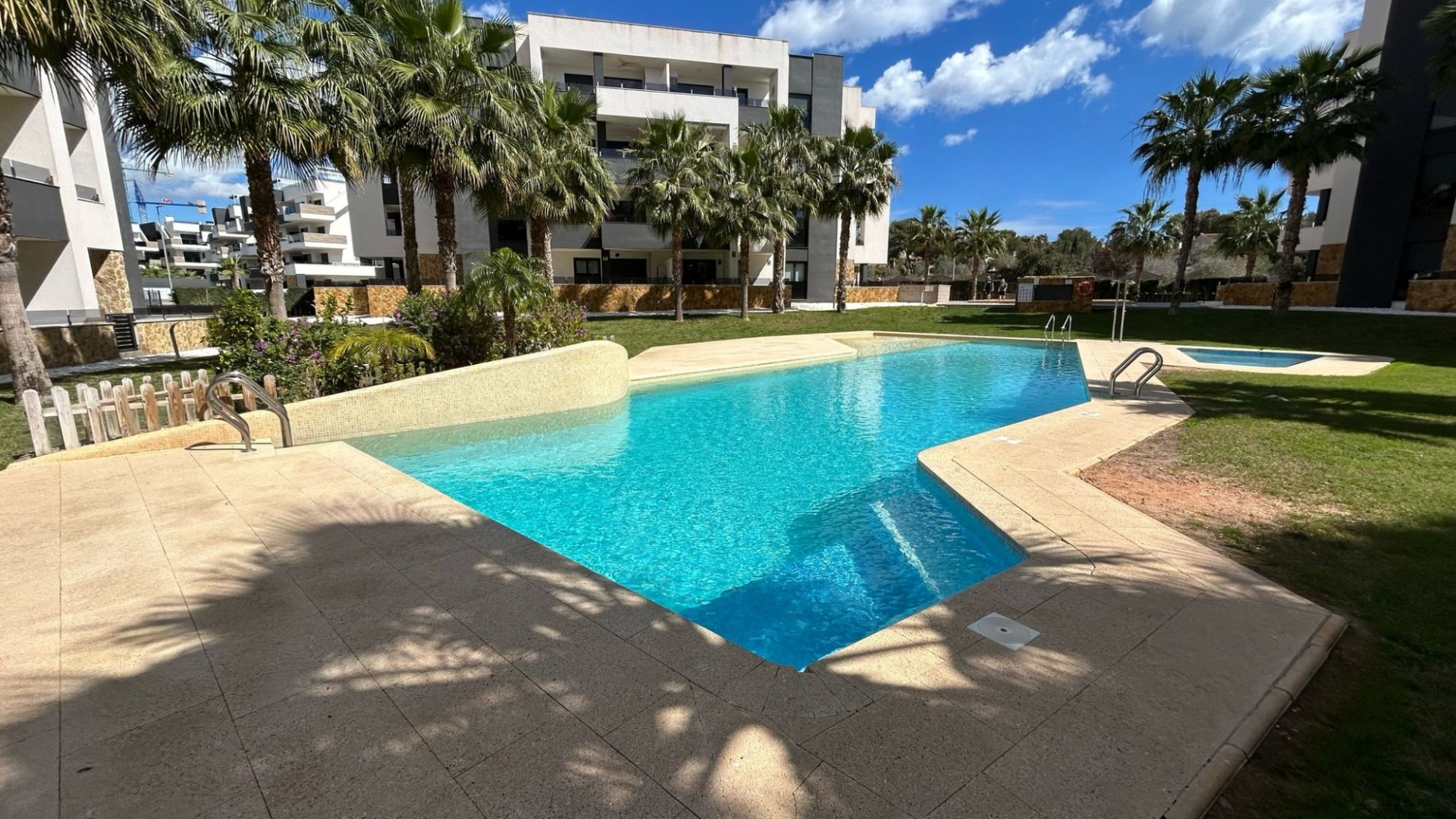 Wiederverkauf - Wohnung - Los Altos - Res. El Amanecer