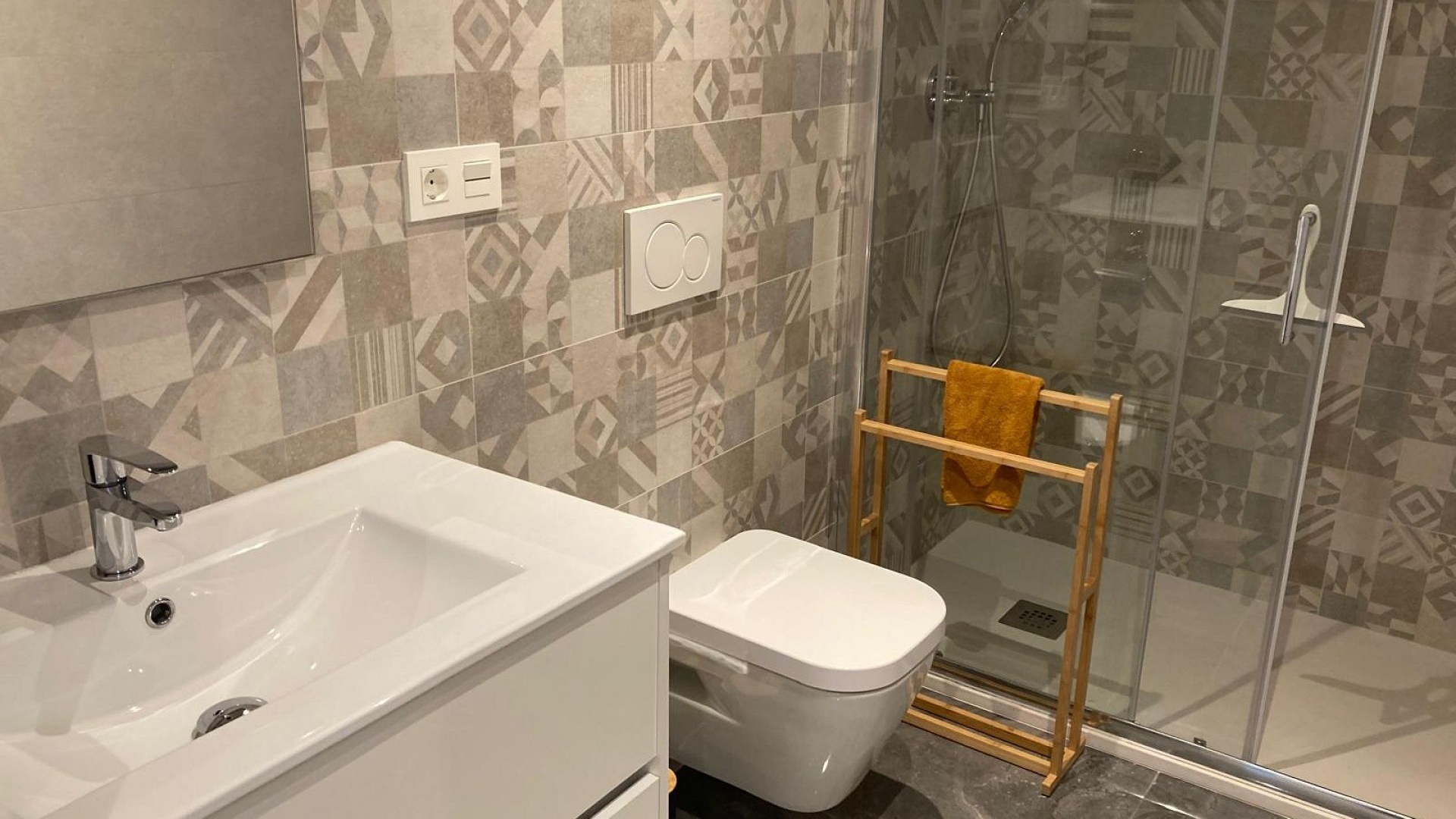 Wiederverkauf - Wohnung - Los Altos - Res. El Amanecer