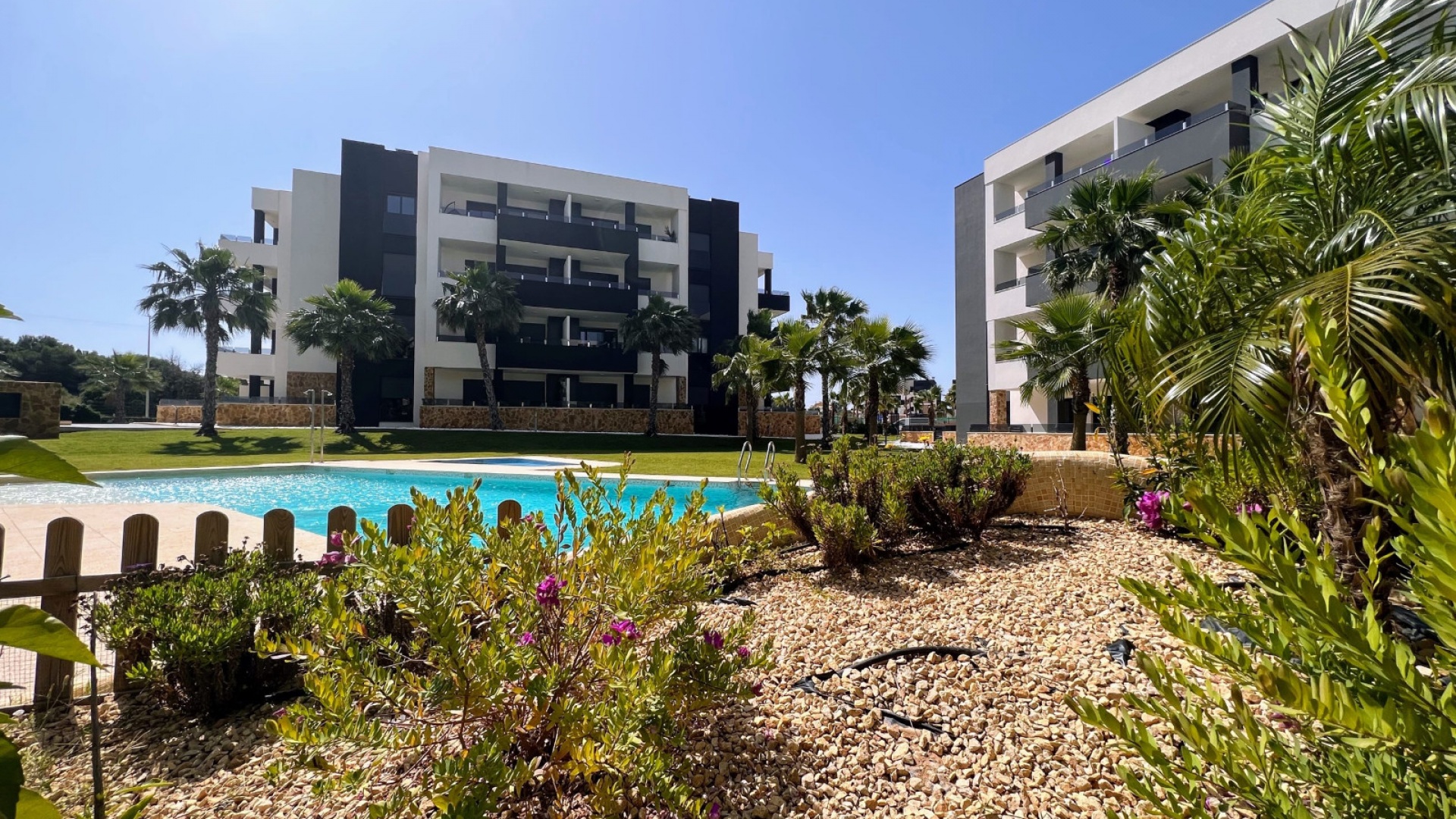 Wiederverkauf - Wohnung - Los Altos - Res. El Amanecer