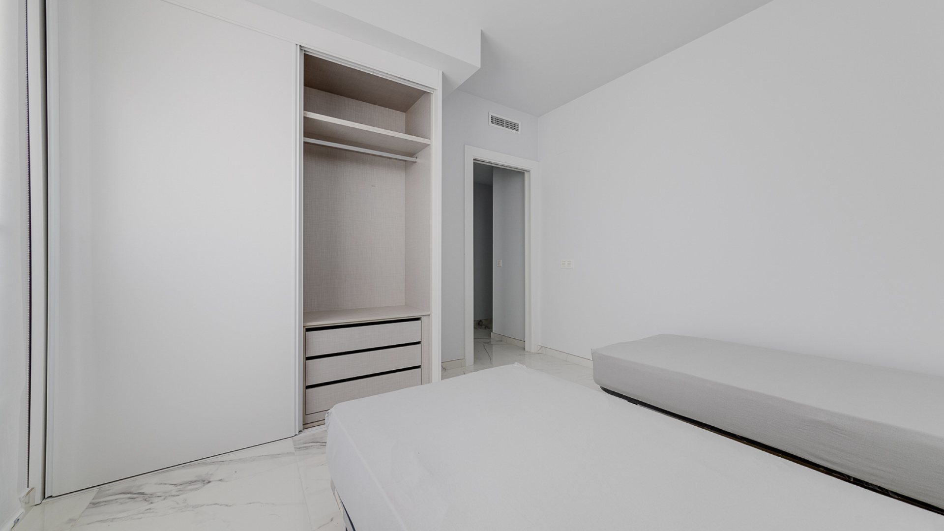 Wiederverkauf - Wohnung - Los Altos - Res. El Amanecer