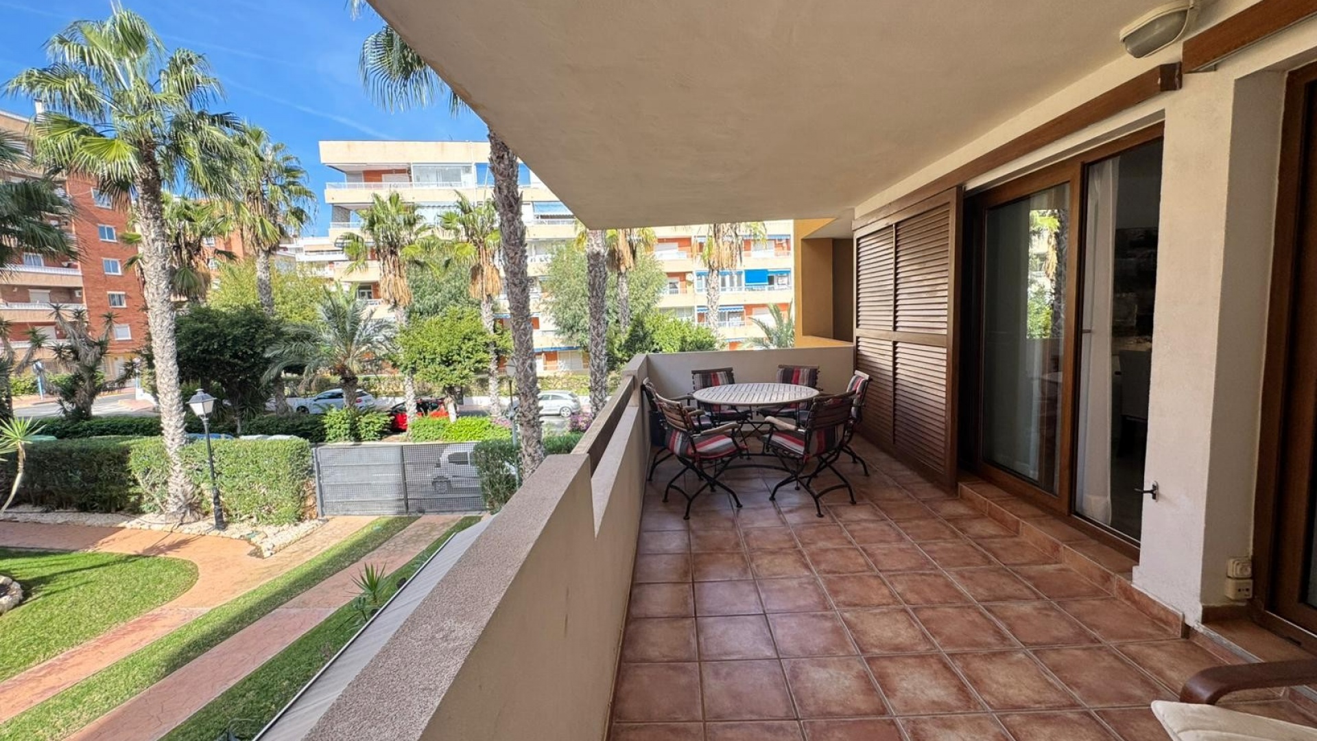 Wiederverkauf - Wohnung - Punta Prima - la entrada