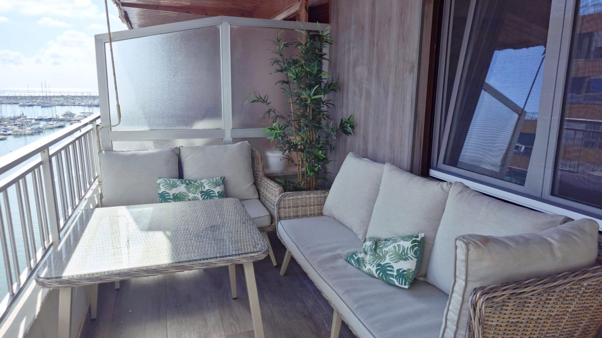 Wiederverkauf - Wohnung - Torrevieja - 1st line to the sea